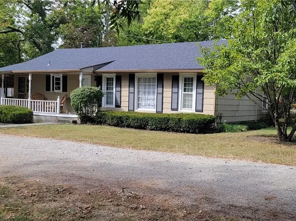 722 N 4th St, Lacygne, KS 66040