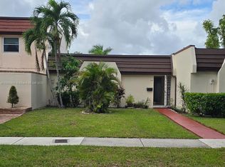 7318 Twin Sabal Dr #7318, Hialeah, FL 33014