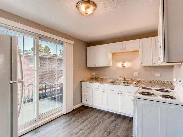 2517 Kingston St APT 4, Aurora, CO 80010