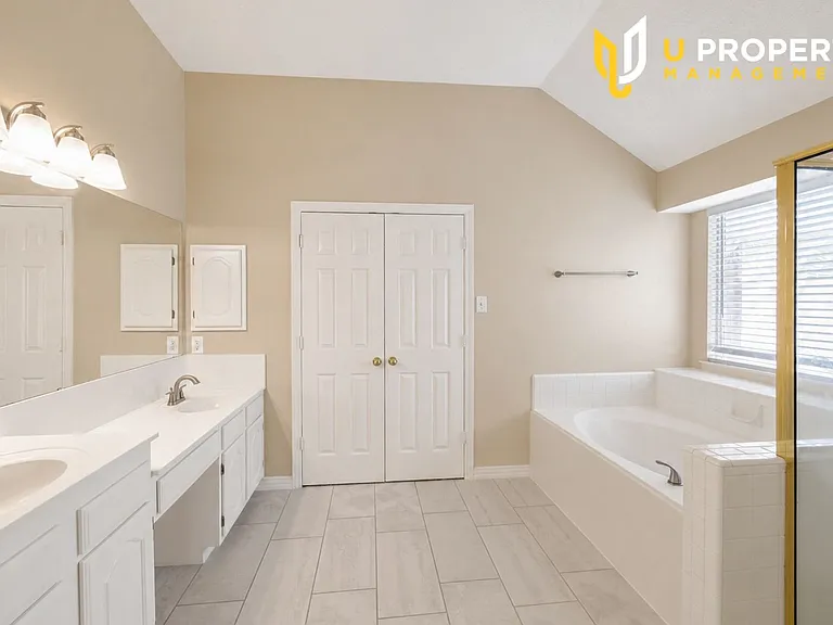 5605 Belle Chasse Ln — Photo 22