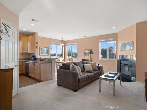 5430 Bellingham Ave Unit 306, Valley Village, CA 91607