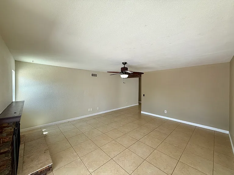 14340 Palmea Dr — Photo 8