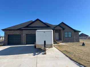 5926 S Doubletree Ct, Springfield, MO 65810