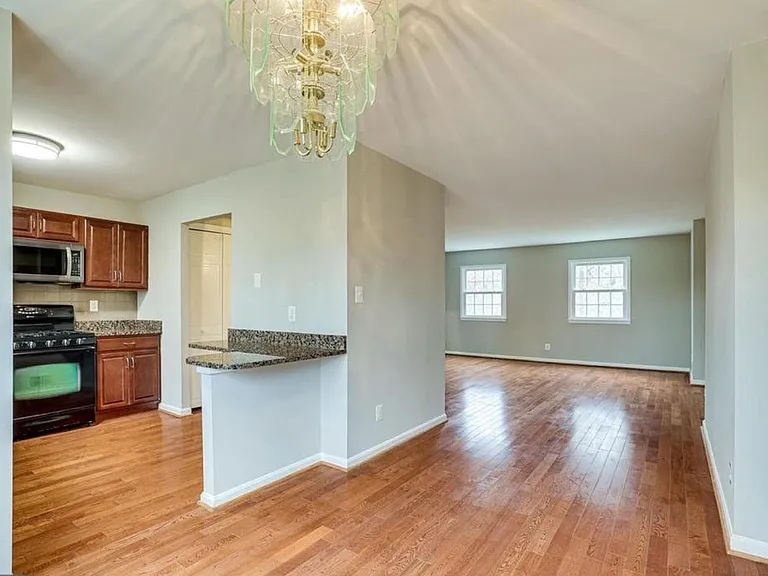 14704 Cardigan Sq — Photo 9