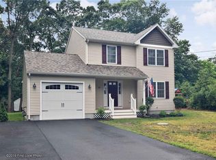 160 Arnolds Neck Dr, Warwick, RI 02886