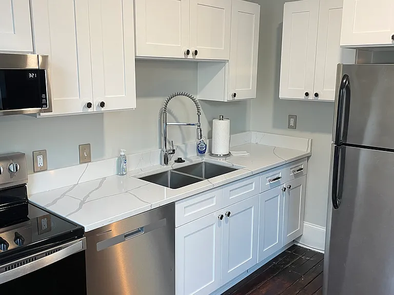 152 Price St #B — Photo 7