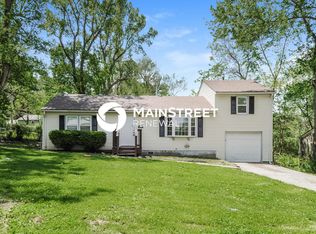 10306 Oakland Ave, Kansas City, MO 64134