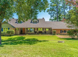 216 Pine Ridge Dr, Whispering Pines, NC 28327