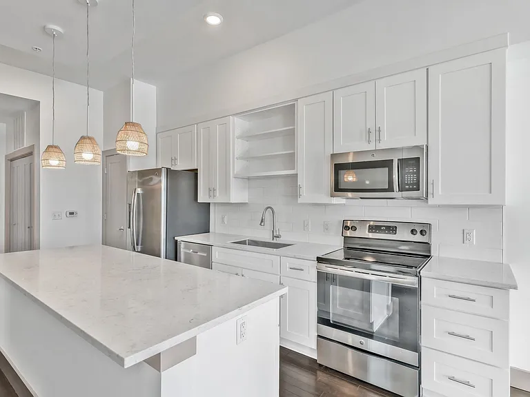 2407 8th Ave S #505 — Photo 9