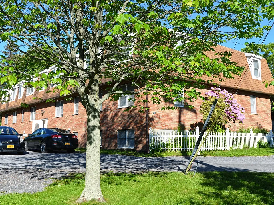 426 Winthrop Dr