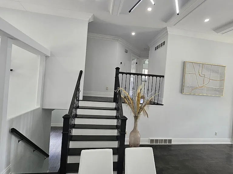 413 Keil Trl N — Photo 18