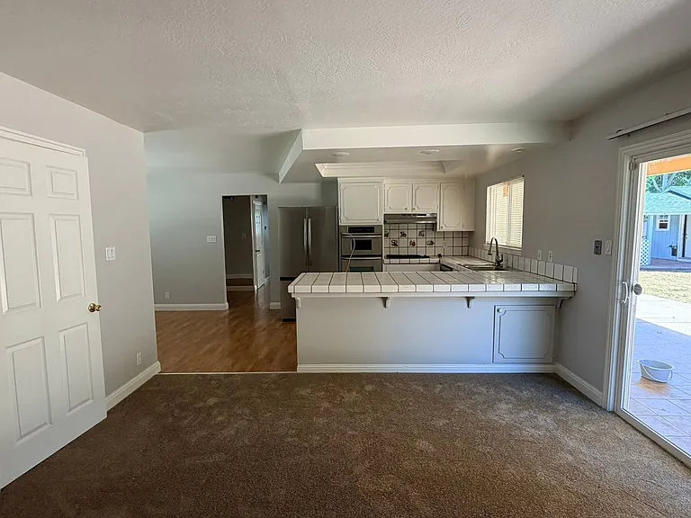 5308 Lightwood Dr — Photo 7