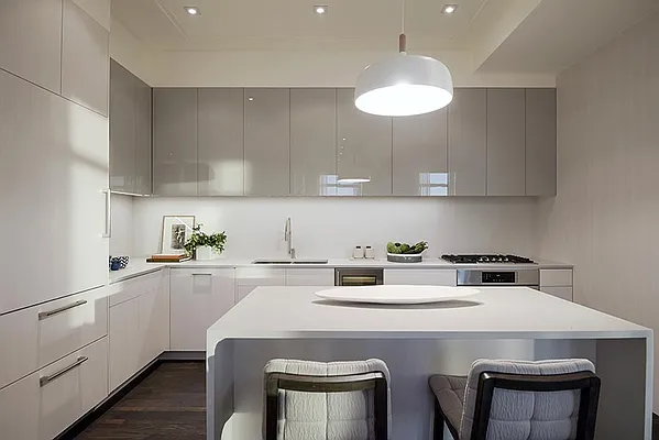 Sold by Fionn Campbell | media 18