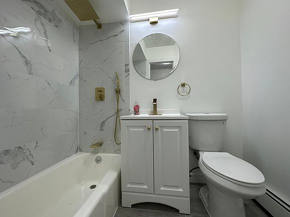 5th image of 556 Washington Ave #34B