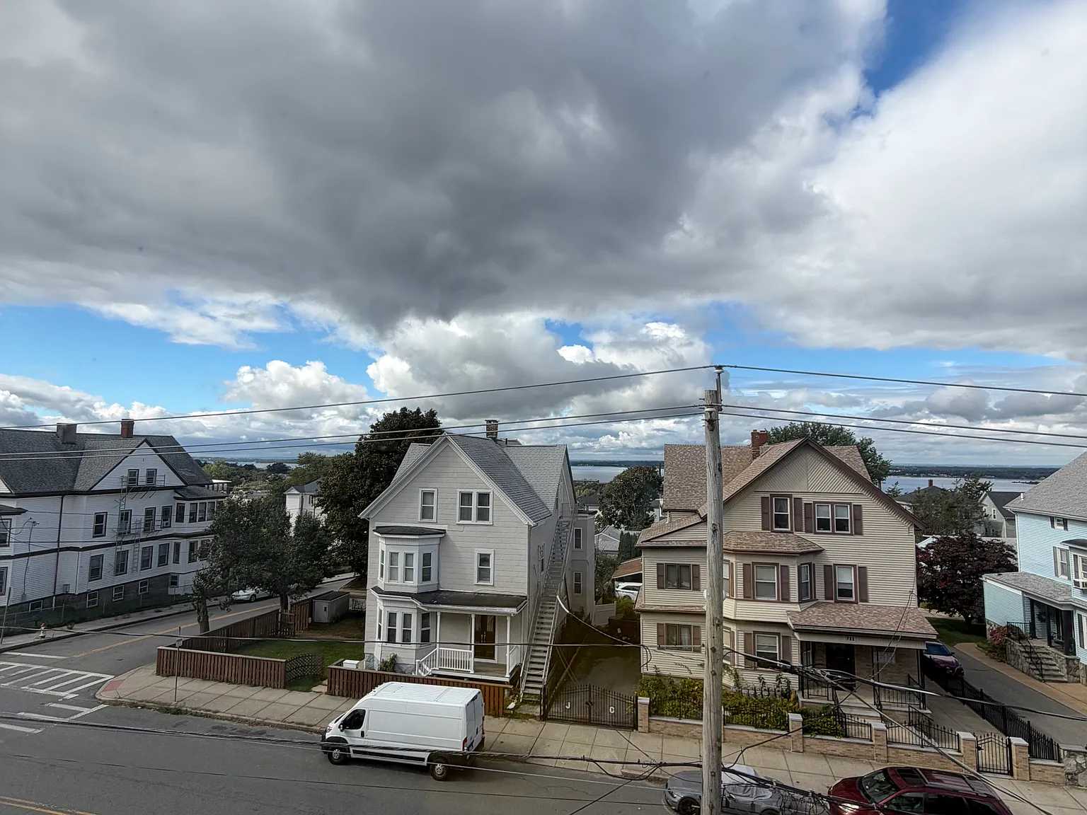 3 bed, 1100 sqft, $900 — Photo 1
