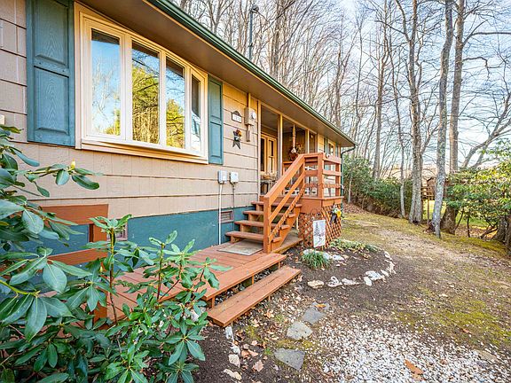 5th image of 2230 Sowers Rd NE