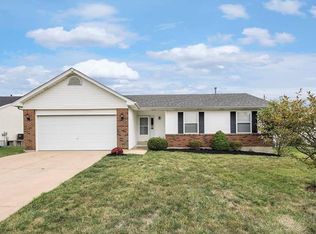 1285 Pinnacle Pointe Dr, Dardenne Prairie, MO 63368