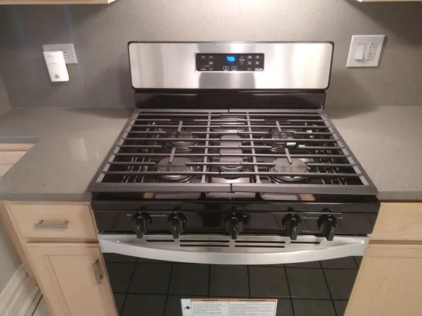 3707 N Kimball Ave #2, Chicago, IL 60618