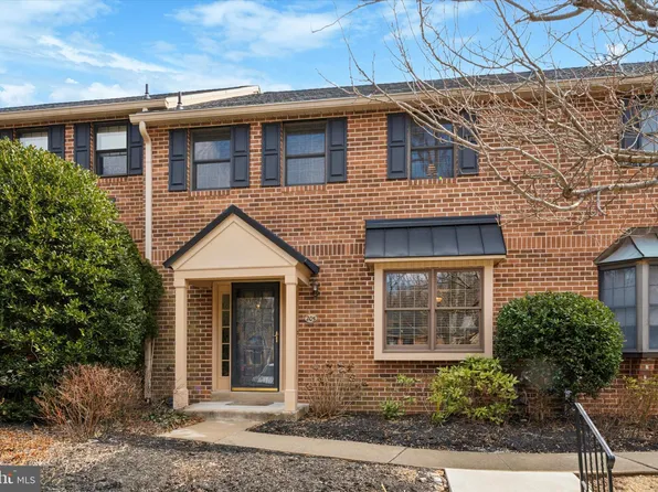 205 Archer Ct, Malvern, PA 19355