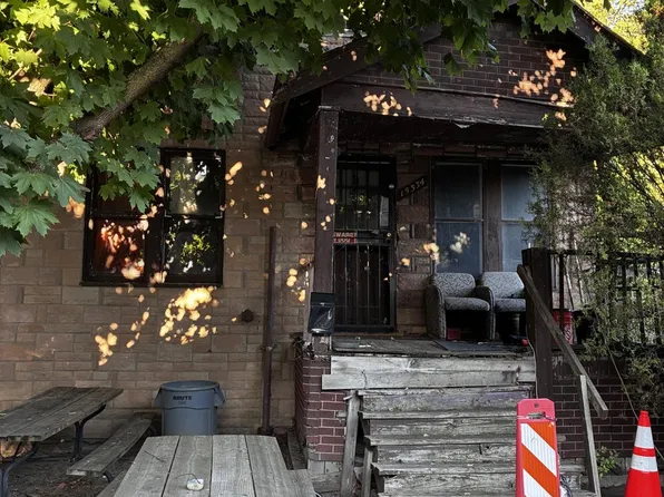 15334 Roselawn St, Detroit, MI 48238