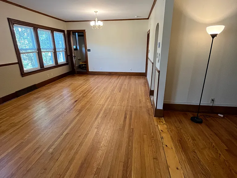 1021 N 47th Ave — Photo 3