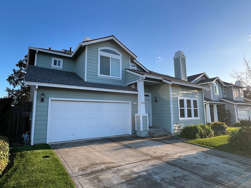 Front View including Garage