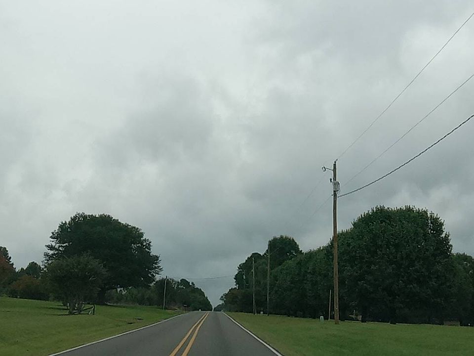 2nd image of 2198 Claremont Rd