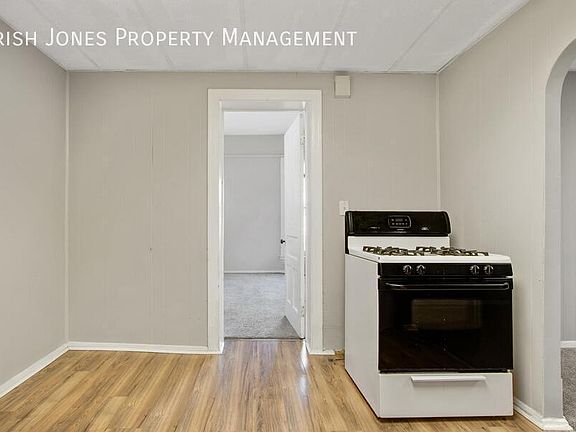4th image of 476 Niagara St APT 1
