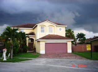 15621 SW 39th Ter, Miami, FL 33185