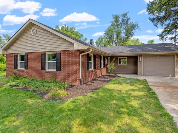 10 W Burwell Dr, Porter, IN 46304