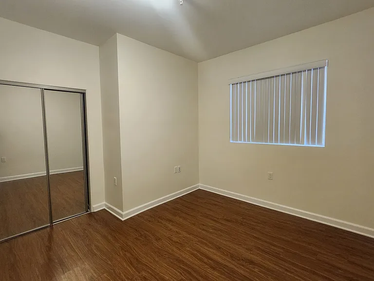 7108 Amigo Ave — Photo 6
