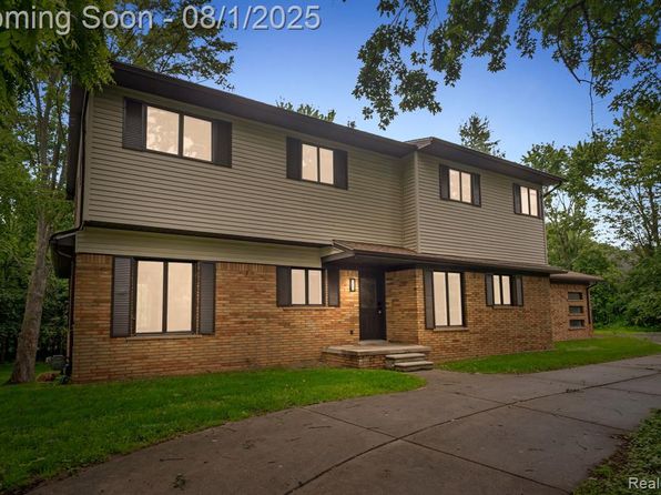 4866 Walnut Lake Rd