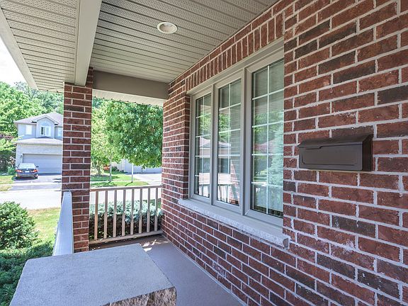 4th image of 1616 Blackmaple Cres