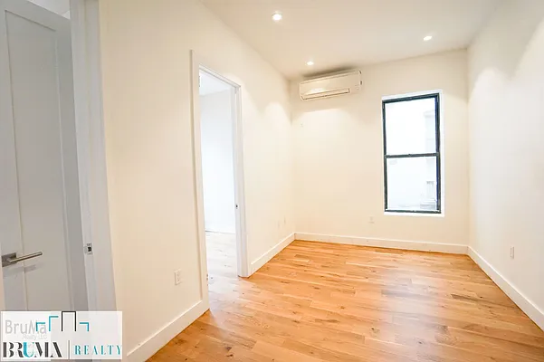 Rented by Bruma Realty LLC | media 16