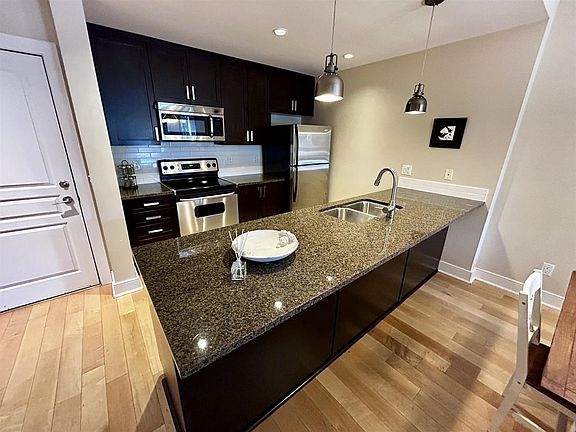 5th image of 5599 14b Ave #405