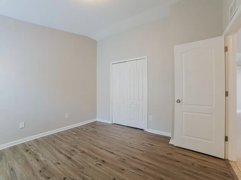10225 Hunters Haven Blvd — Photo 17
