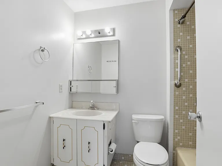 1002 Paradise Rd #2A — Photo 5