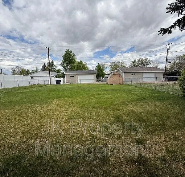 3005 7th Ave N — Photo 2