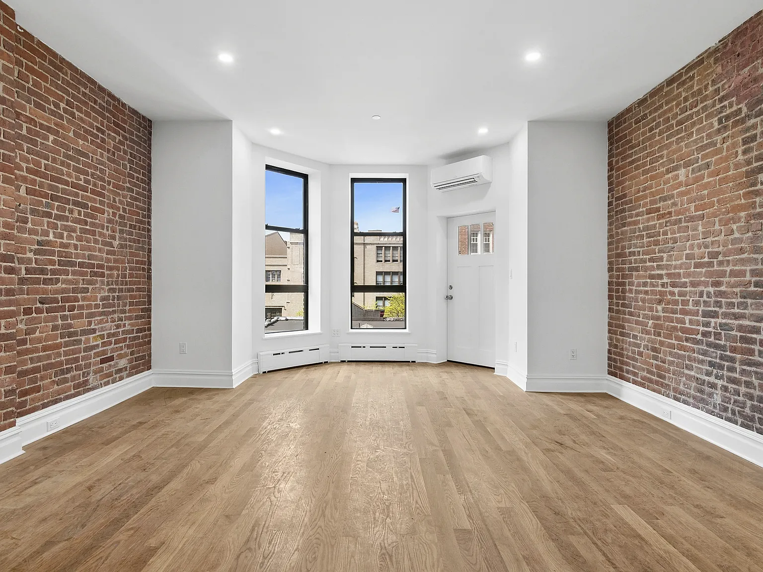 372 Clinton Avenue — Photo 3