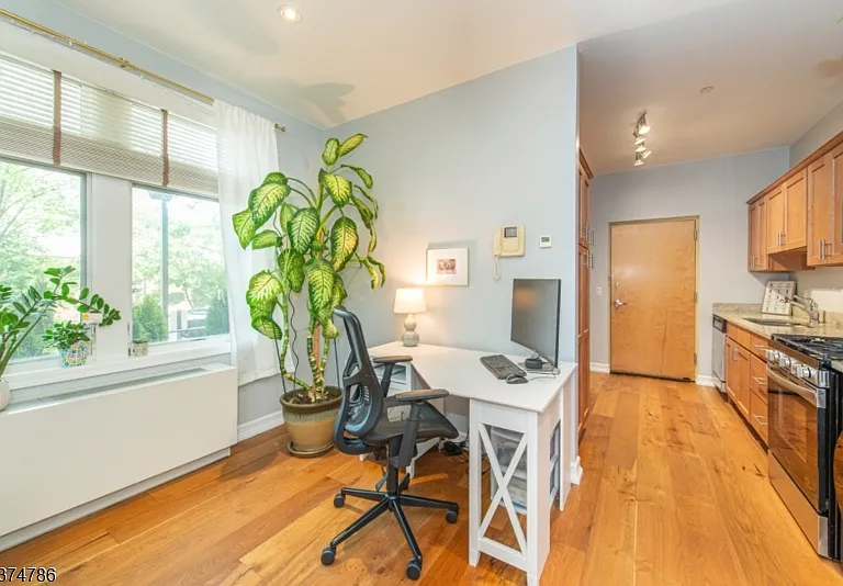 276 Chestnut St #1G — Photo 12