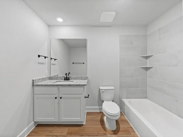 9513 Balmy Ln — Photo 15
