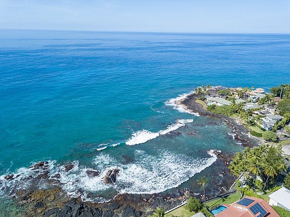 3rd image of I I Alii Beach Ests