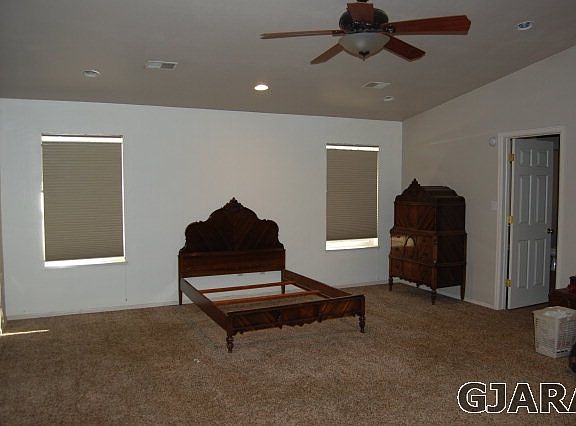 4th image of 554 Grand Valley Dr
