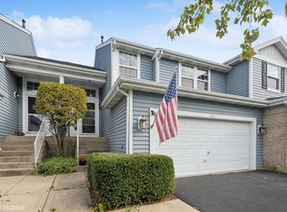 256 Weather Hill Dr, Willowbrook, IL 60527