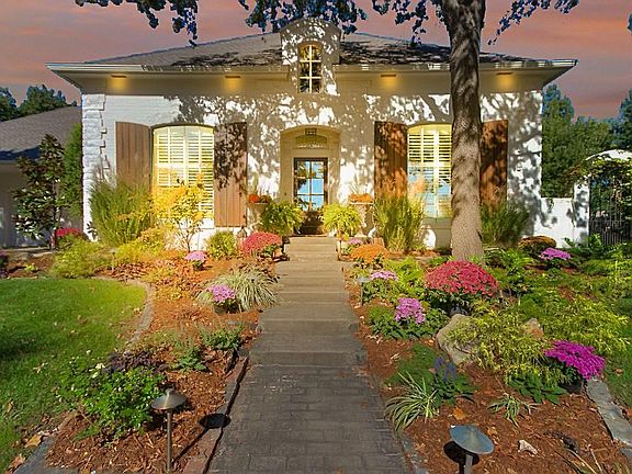 2nd image of 2709 Portofino Pl