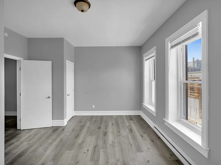 830 Chestnut St — Photo 19
