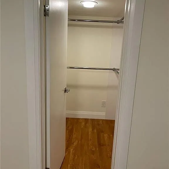94 Glenholme Ave #BASEMENT — Photo 13