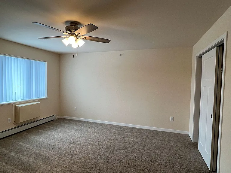 713 Caroline St — Photo 187