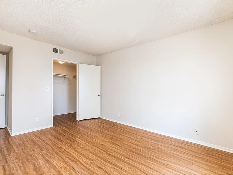5328 Harmony Ave #201 — Photo 11