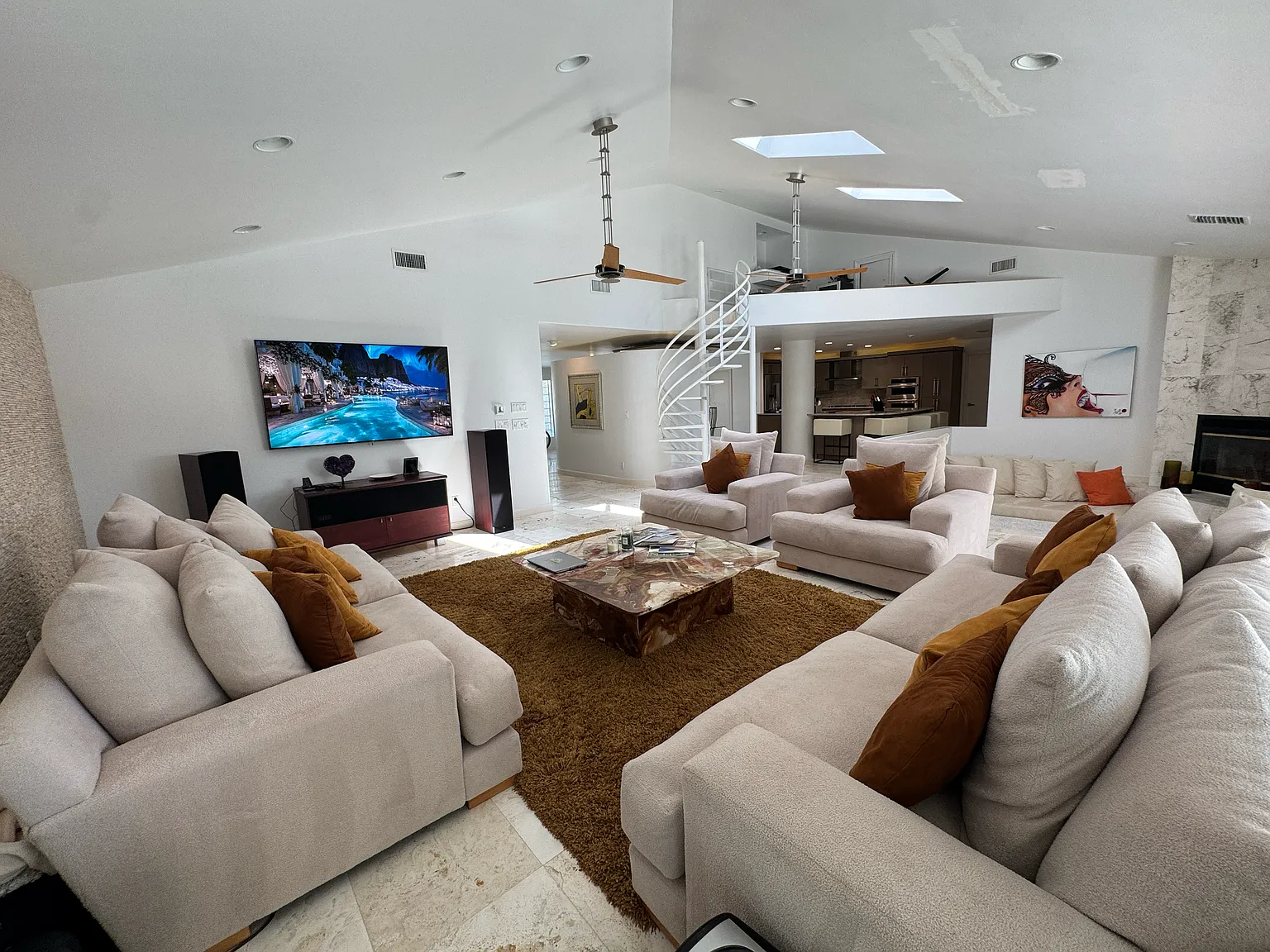 3 bed, 3130 sqft, $9,990 — Photo 1